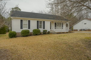 105 Pineview Dr, Zebulon, NC 27597, USA Photo 2