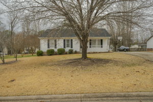 105 Pineview Dr, Zebulon, NC 27597, USA Photo 3