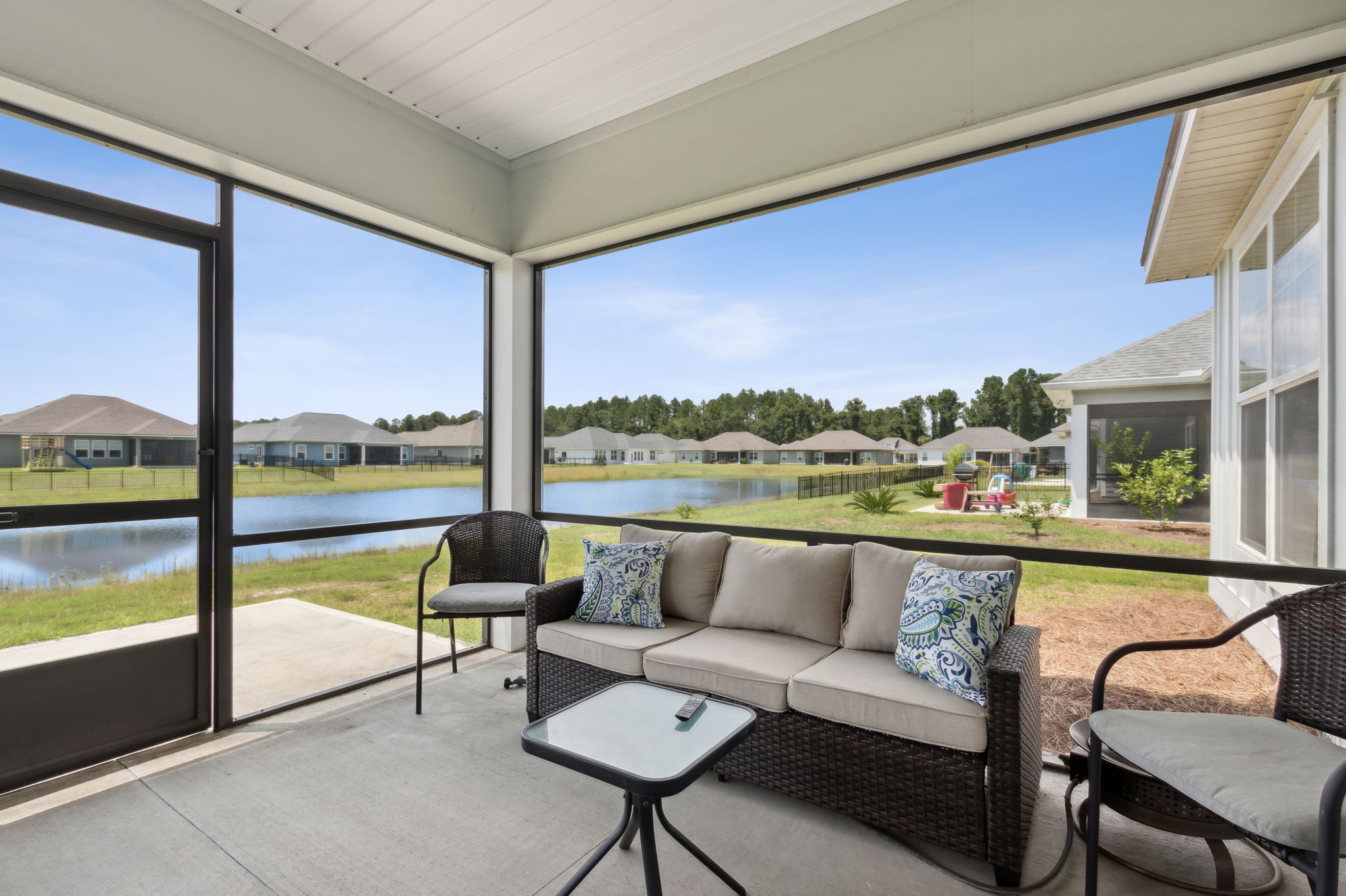 Screened-in Porch