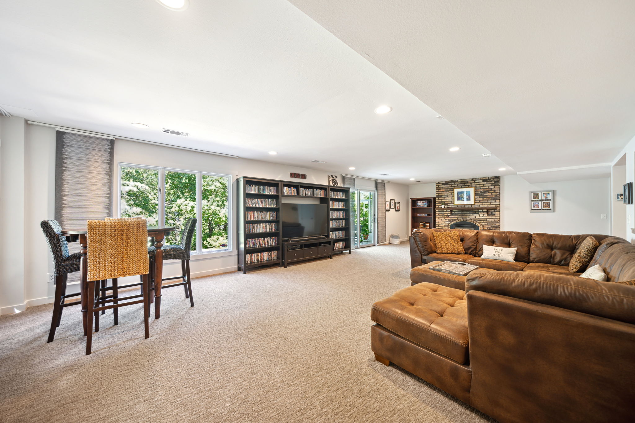 36_Interior