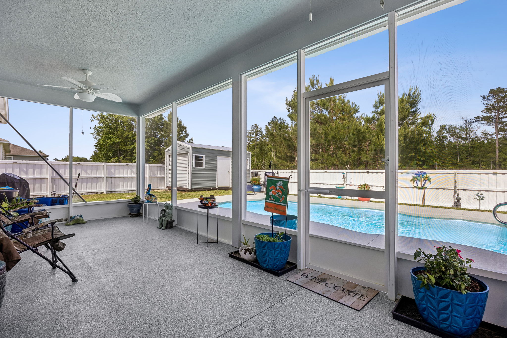 Screened-in Porch