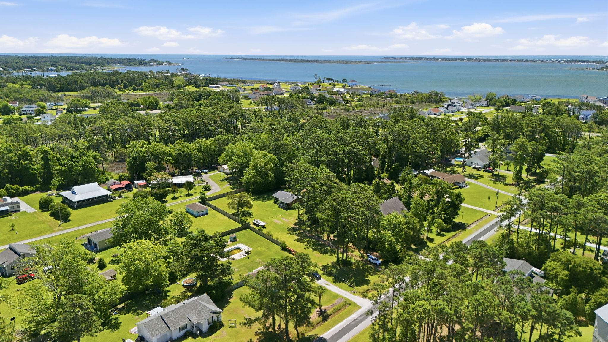 Great Neighborhood but NO HOA!