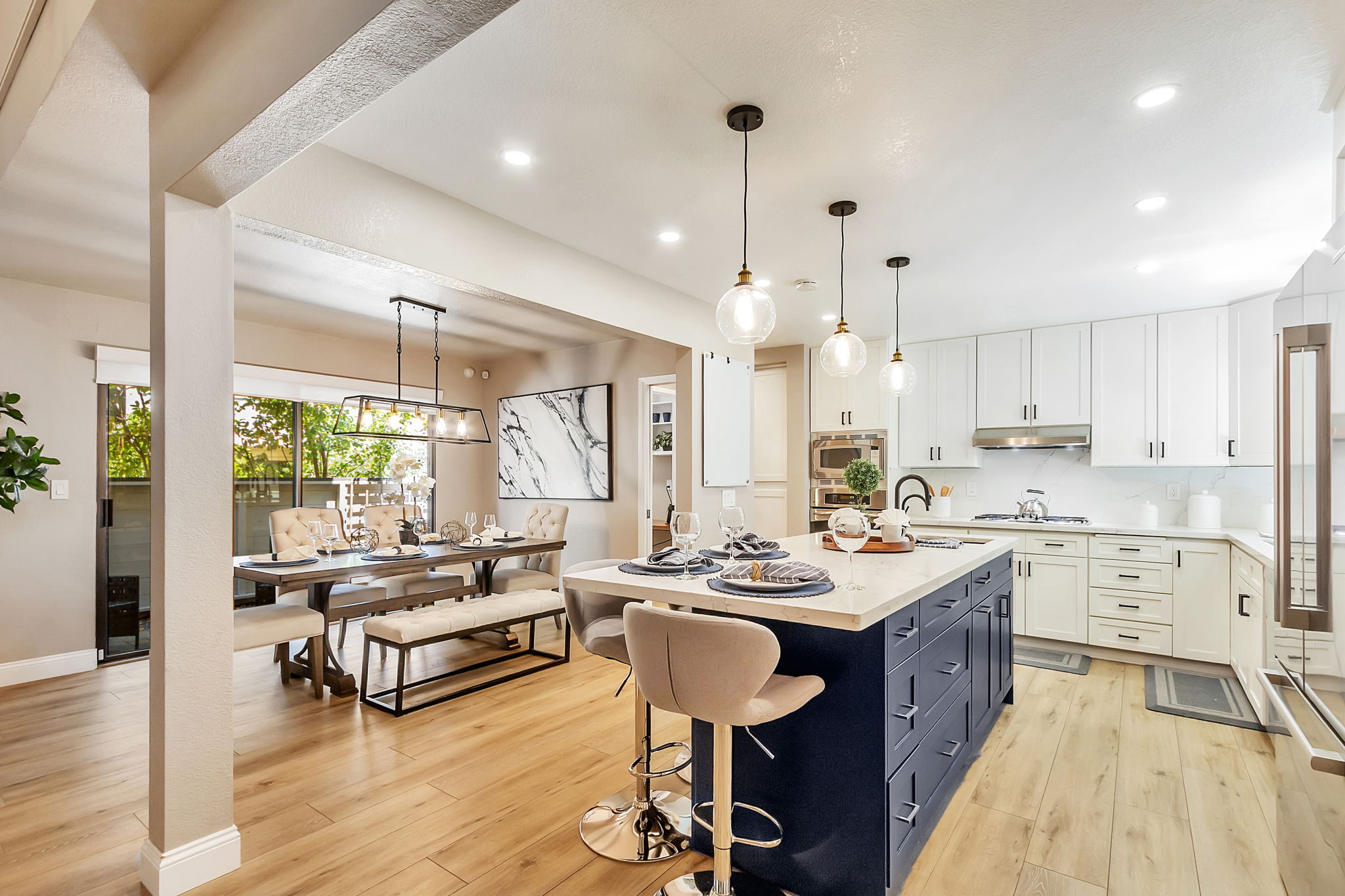 014_105 Strathmore Pl