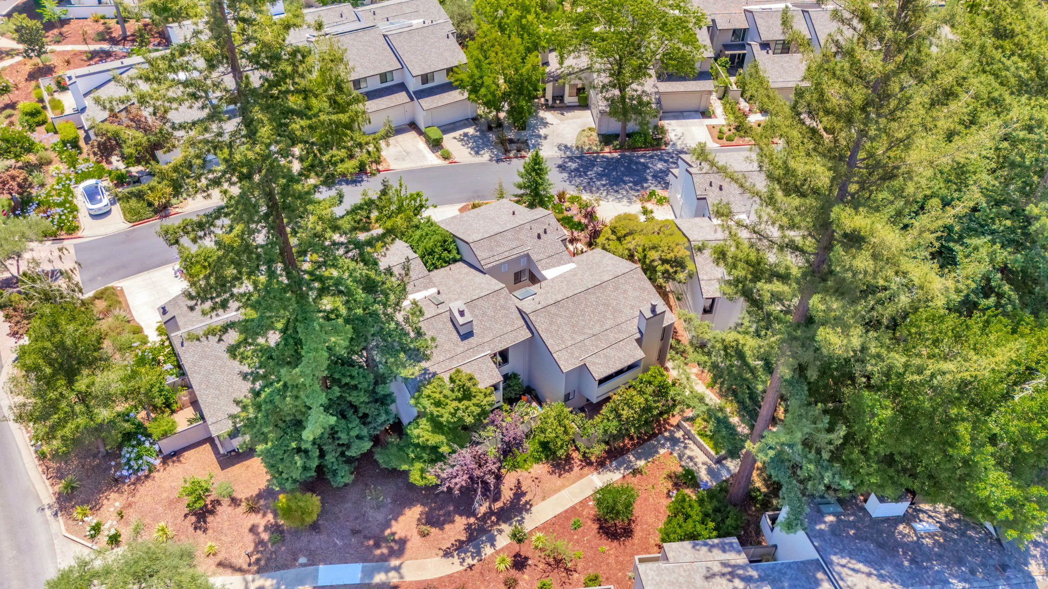 010_AERIAL_ 105 Strathmore Pl 