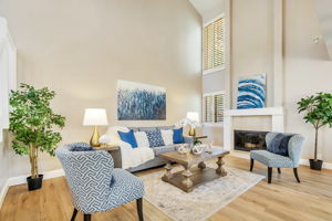 007_105 Strathmore Pl