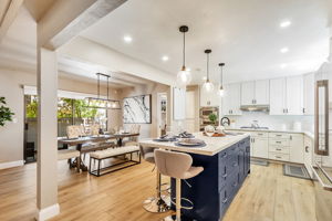 014_105 Strathmore Pl