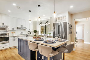 015_105 Strathmore Pl