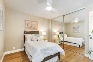 027_105 Strathmore Pl