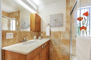 038_105 Strathmore Pl