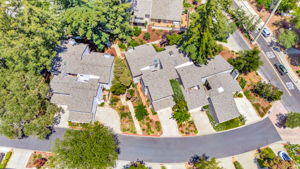 005_AERIAL_ 105 Strathmore Pl 