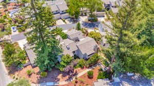 010_AERIAL_ 105 Strathmore Pl 