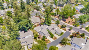 019_AERIAL_ 105 Strathmore Pl 