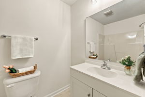  Photo 38