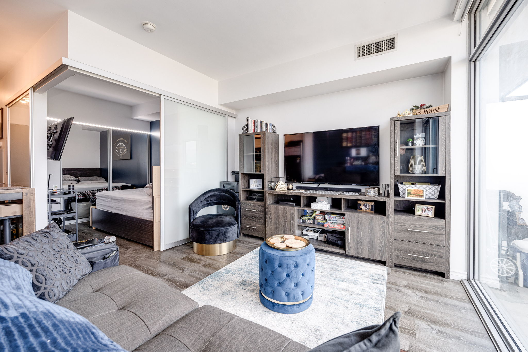 Toronto property showcase — delivered property photograph 3