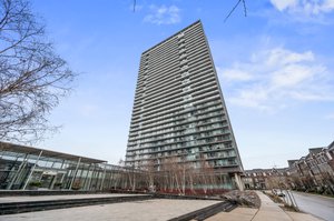 105 The Queensway Unit 710, Toronto ON