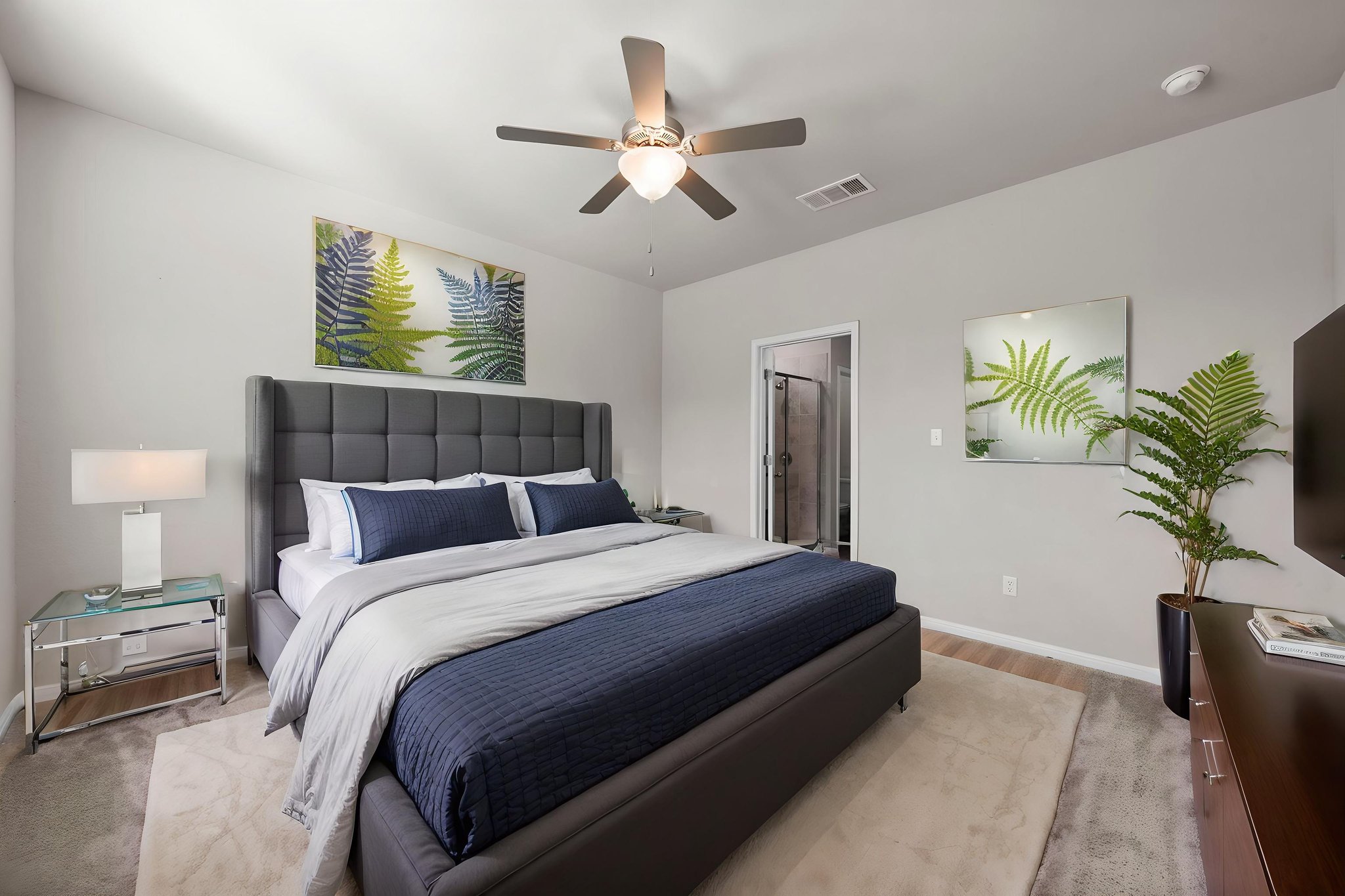 MVM06735 virtually staged.jpeg