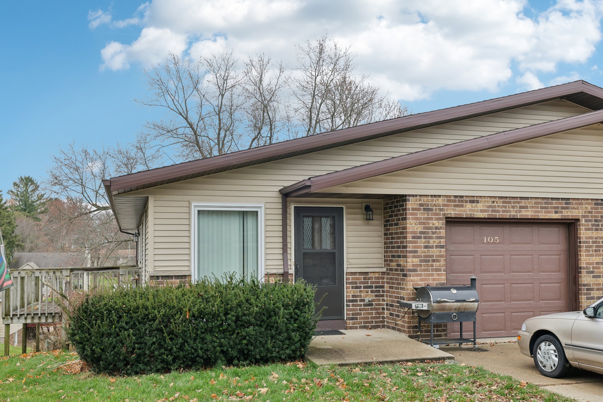 W Garfield St-S2611-006.jpg