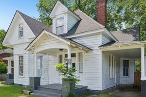 W Houston St-L2006-003r.jpg