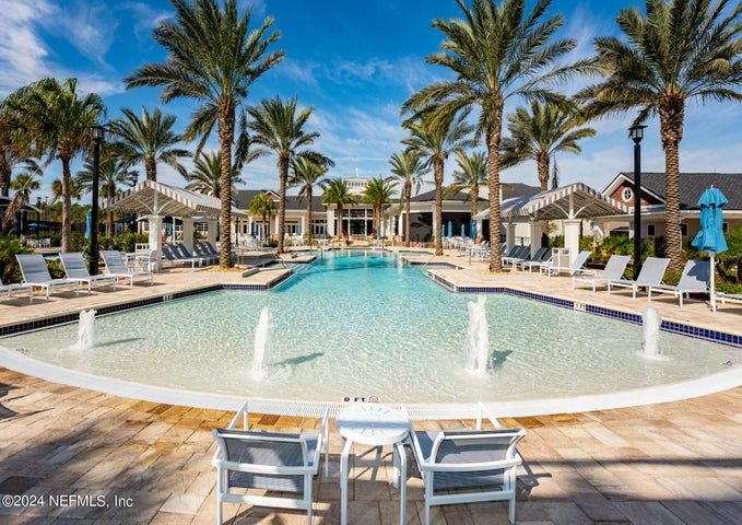 Del Webb Club Pool