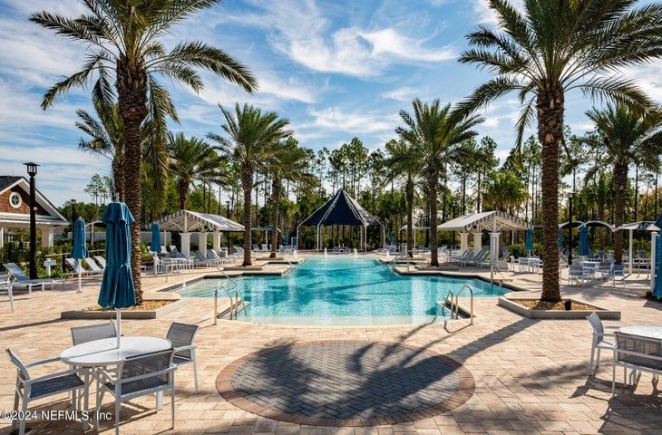 Del Webb Club Pool