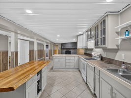  Photo 61
