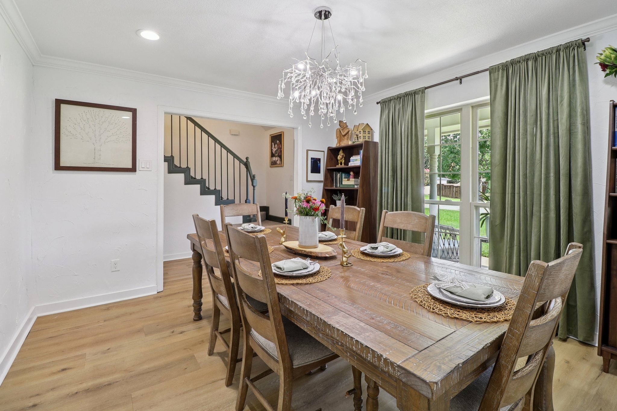 Woodland Dr-2406-009.jpg