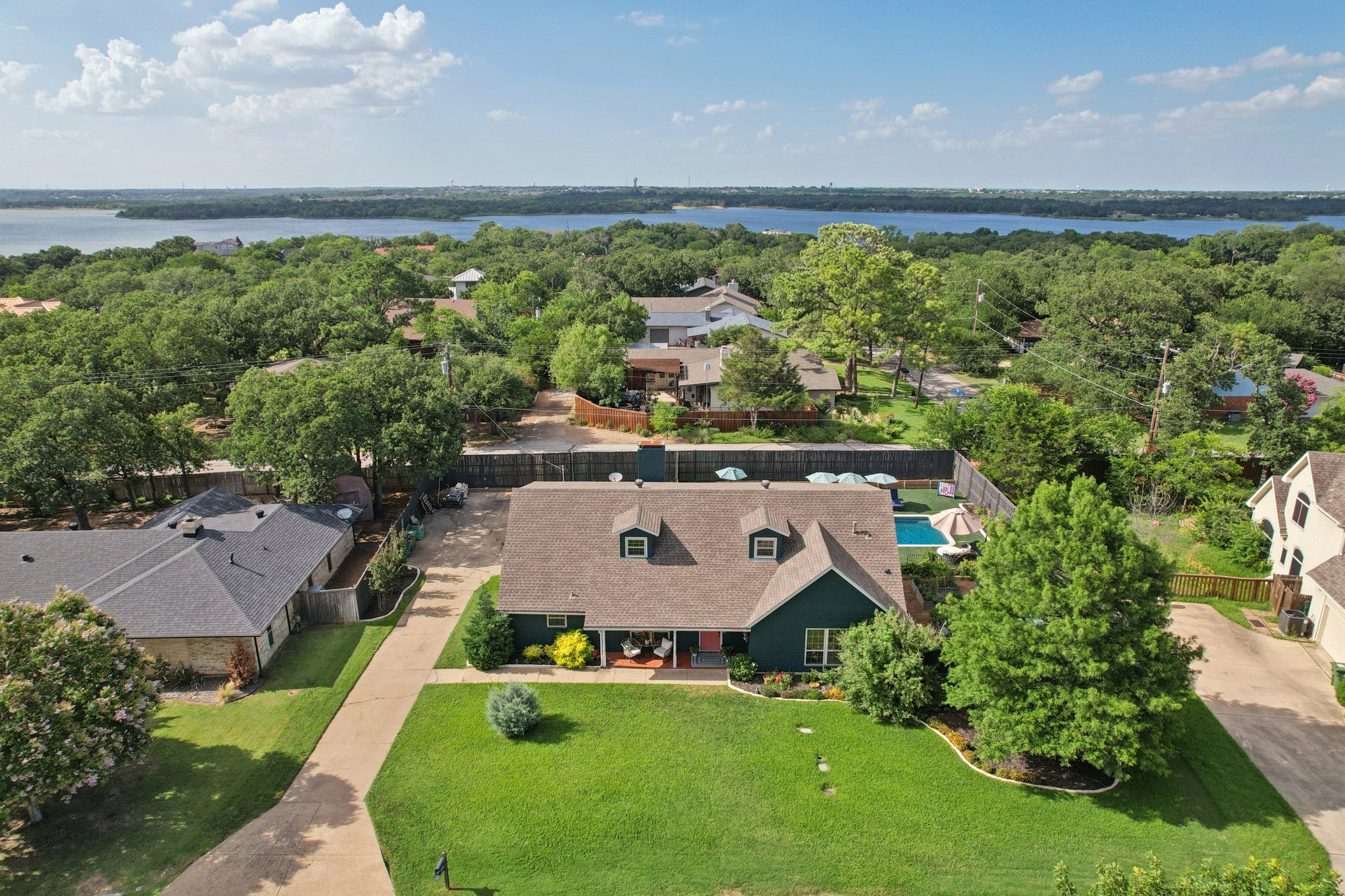 Woodland Dr-2406-038.jpg