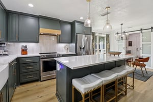 Woodland Dr-2406-011.jpg