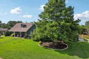 Woodland Dr-2406-034.jpg