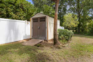  Photo 40