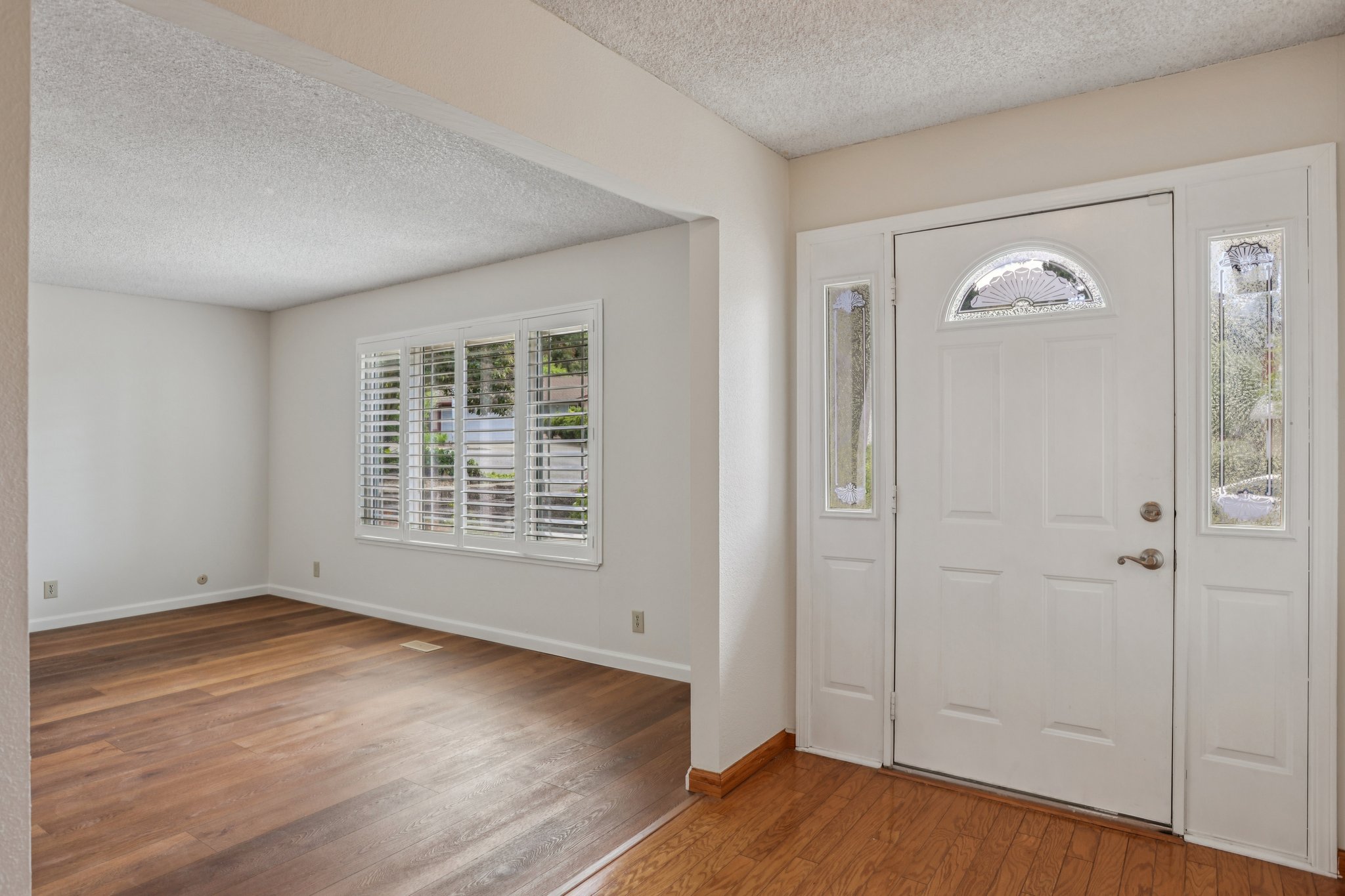 Woodstock Ct-S1004-004.jpg