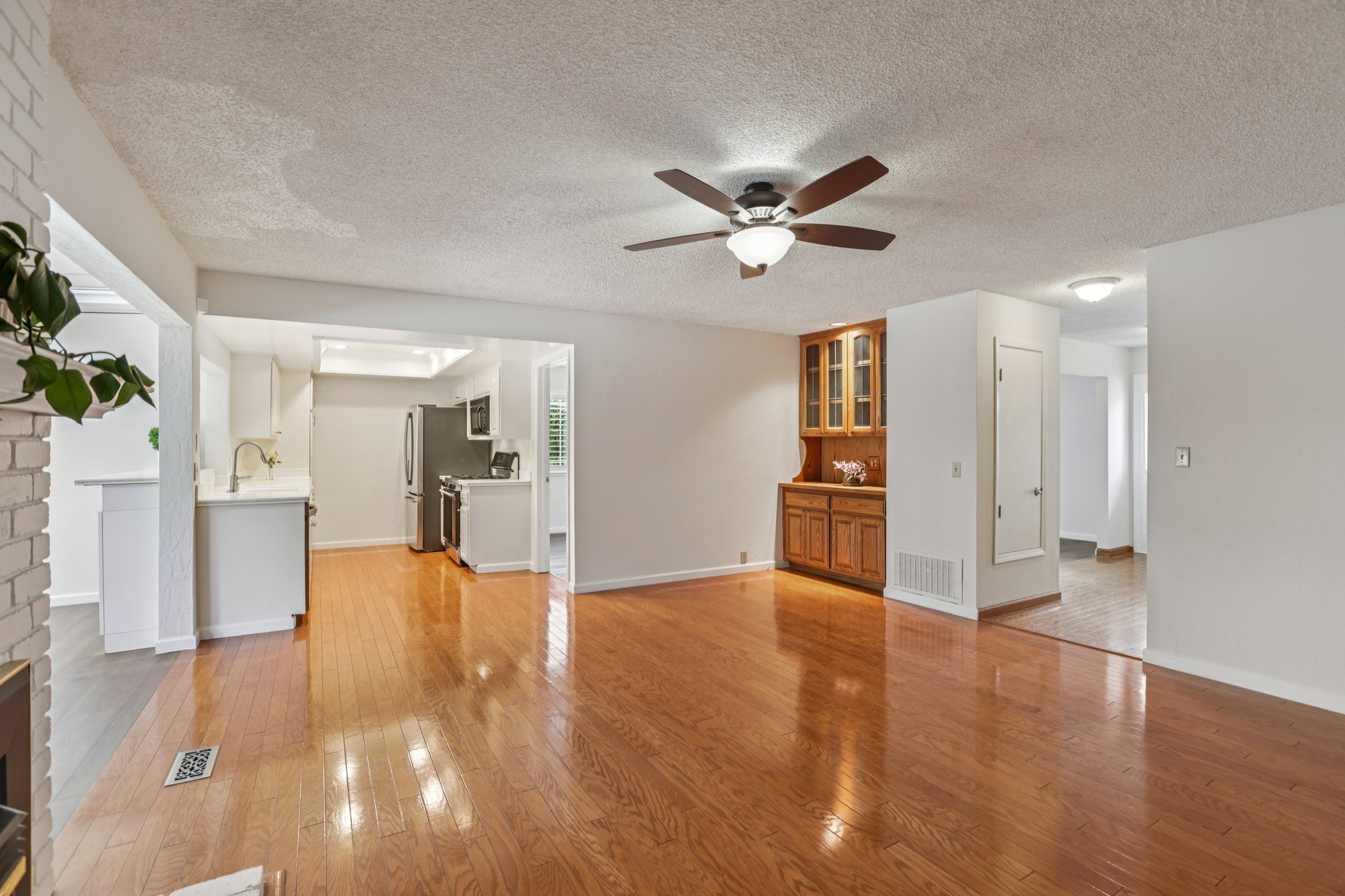 Woodstock Ct-S1004-013.jpg