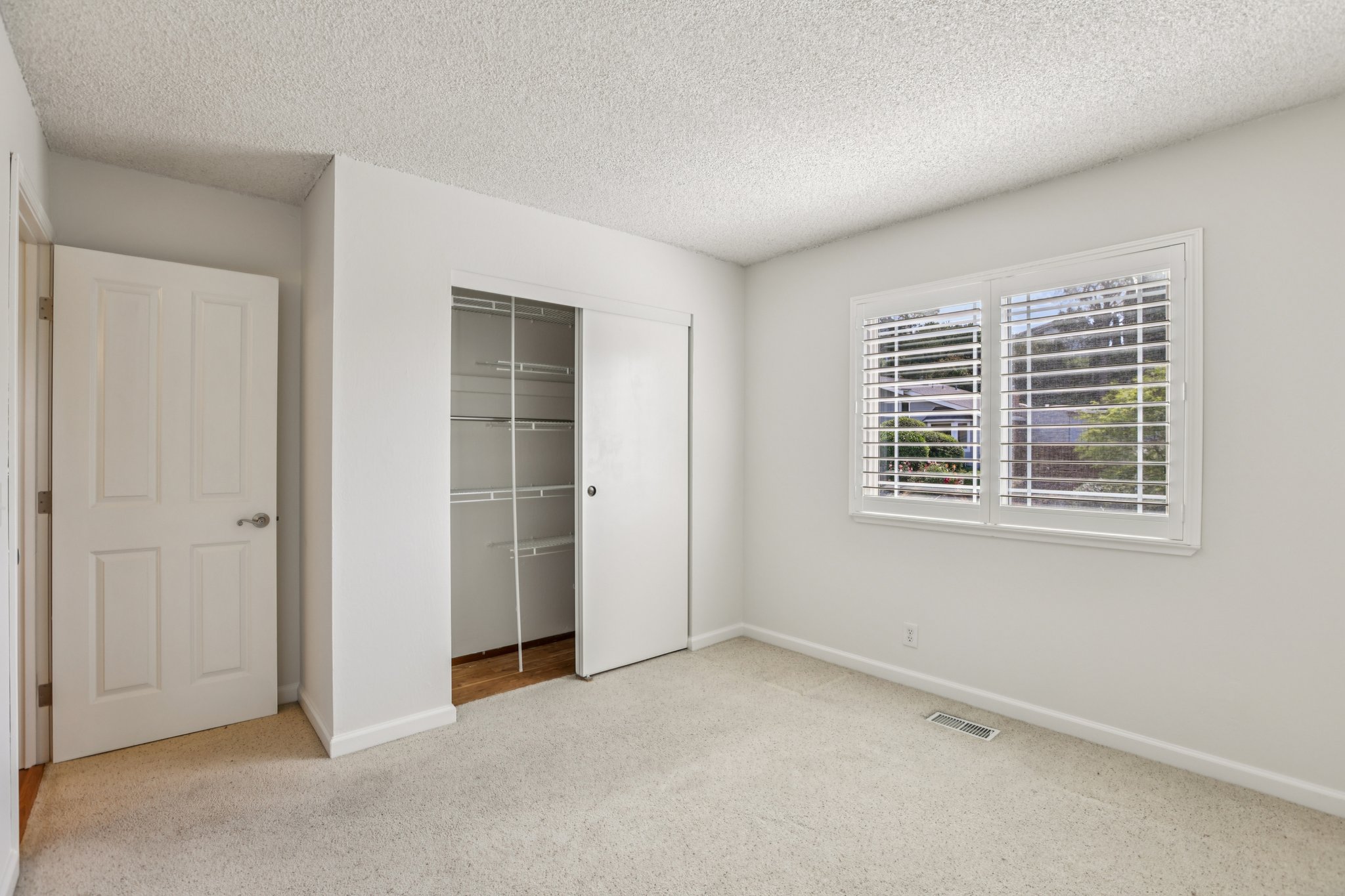 Woodstock Ct-S1004-032.jpg