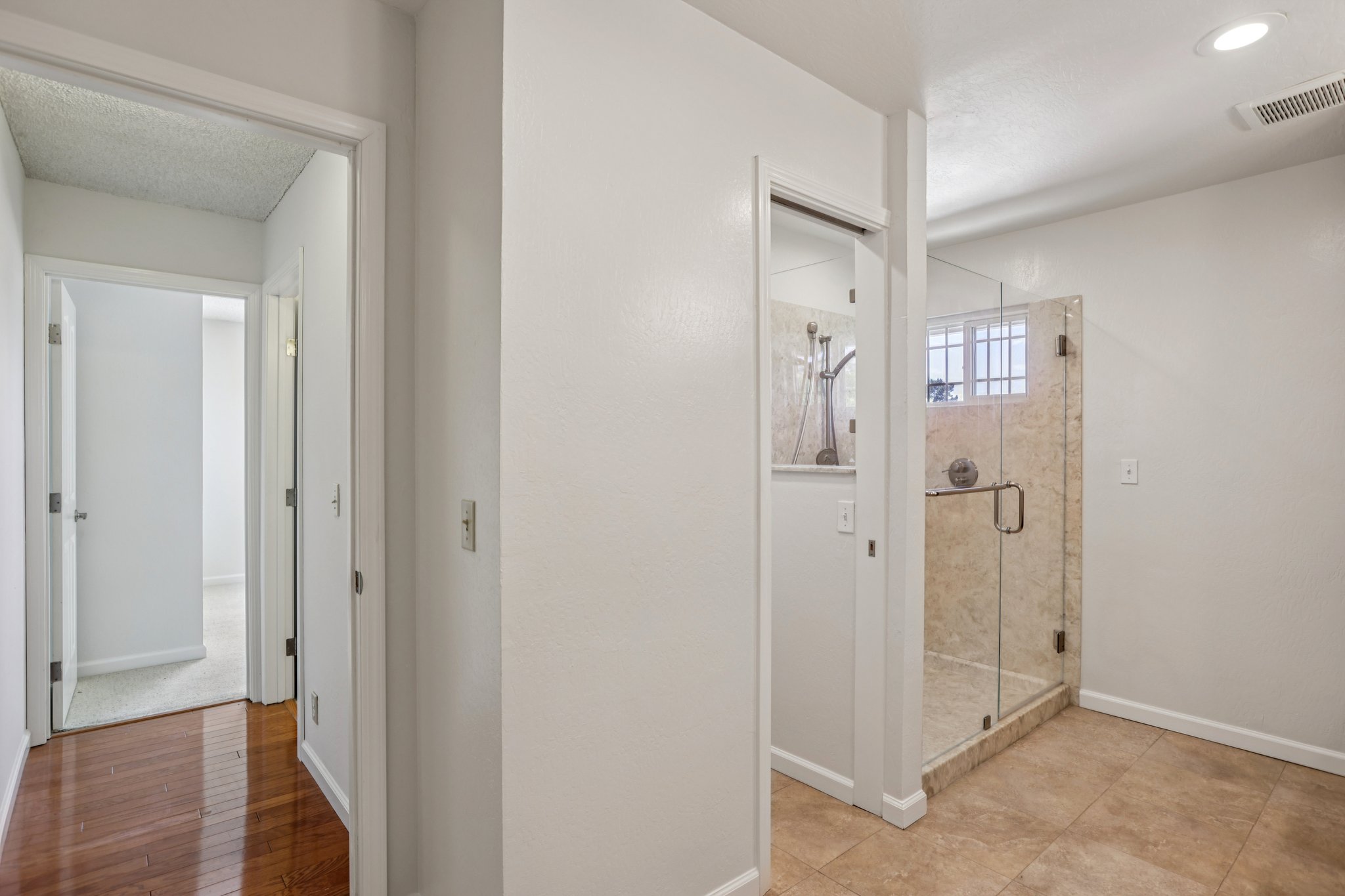 Woodstock Ct-S1004-040.jpg