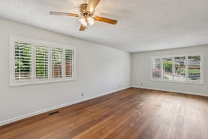 Woodstock Ct-S1004-009.jpg