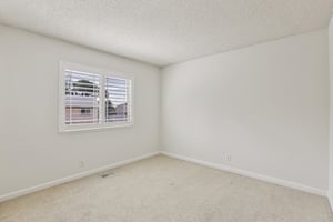 Woodstock Ct-S1004-031.jpg