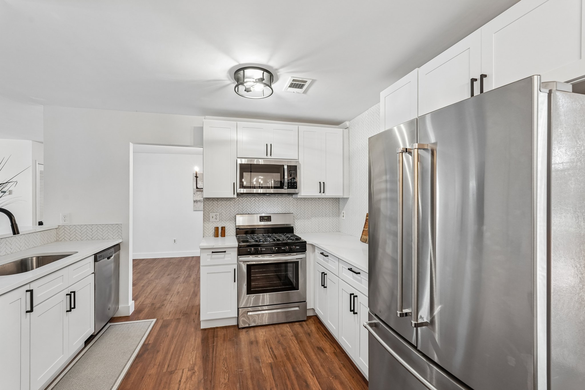 Parkwest Ct-S2506-014.jpg