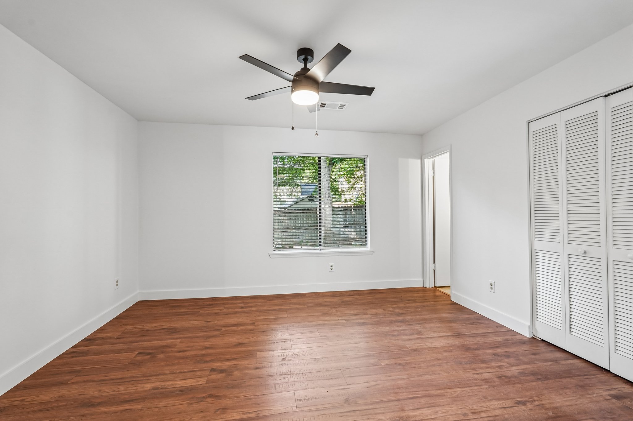 Parkwest Ct-S2506-028.jpg
