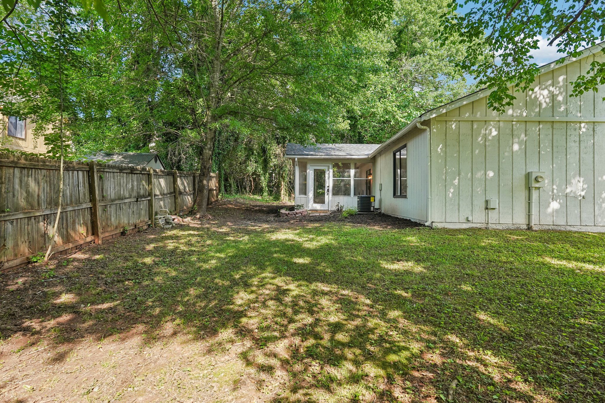 Parkwest Ct-S2506-040.jpg