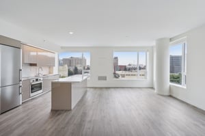 S Grand Ave 709-004.jpg