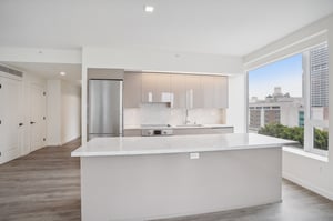 S Grand Ave 709-005.jpg