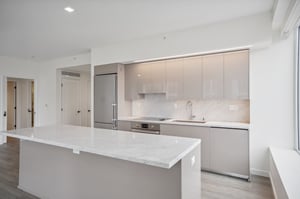 S Grand Ave 709-006.jpg