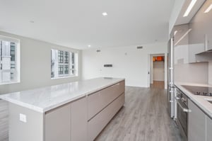 S Grand Ave 709-009.jpg
