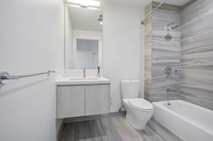 S Grand Ave 709-013.jpg