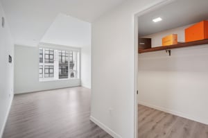 S Grand Ave 709-016.jpg