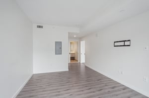 S Grand Ave 709-018.jpg