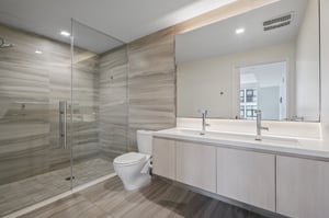 S Grand Ave 709-020.jpg