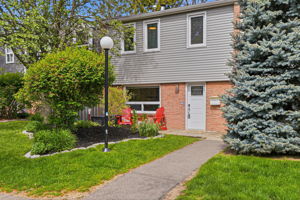  Photo 0