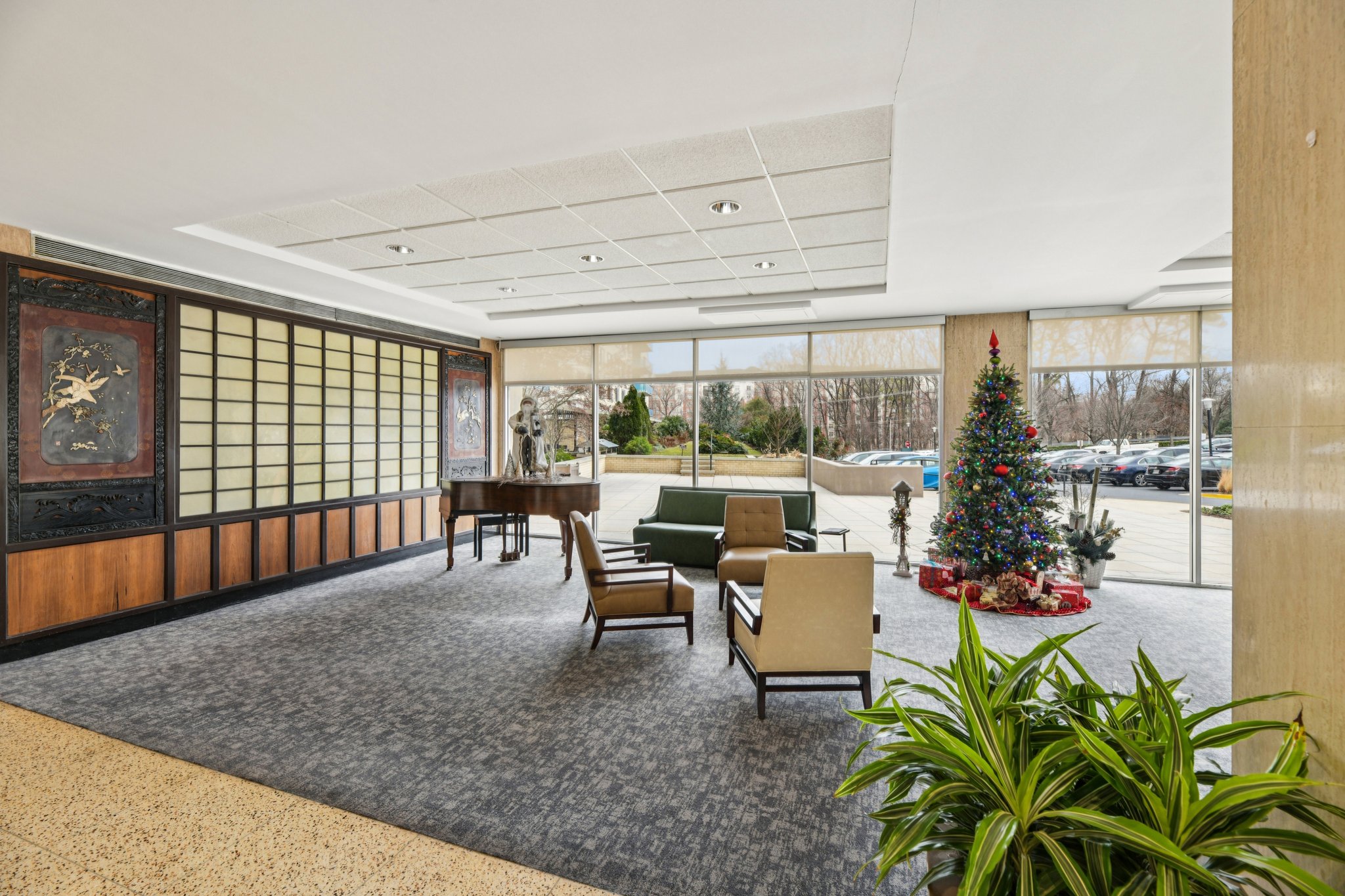 Rockville Pike 704-S0201-004.jpg