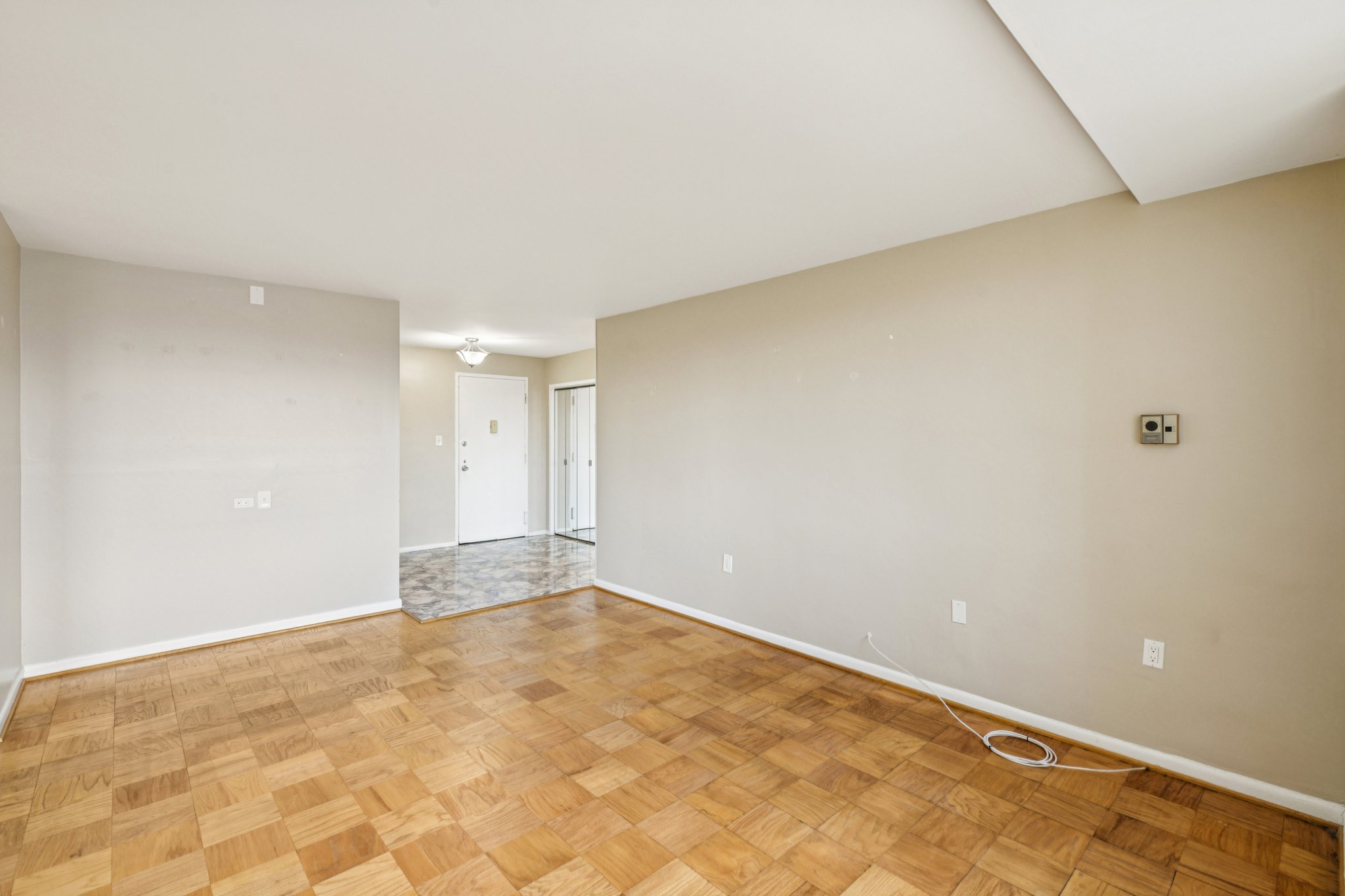 Rockville Pike 704-S0201-009.jpg